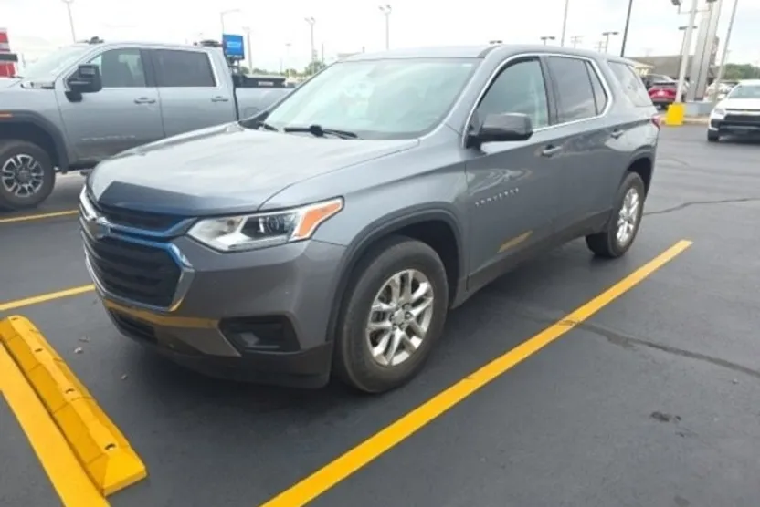 2020 Chevrolet Traverse LS photo 1