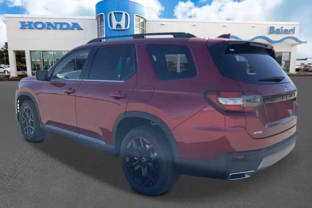 2025 Honda Pilot Touring photo 1