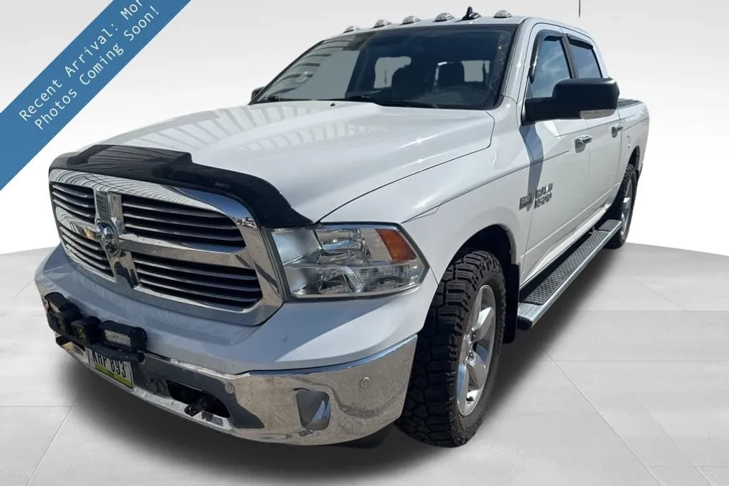 2017 Ram 1500 SLT photo 1