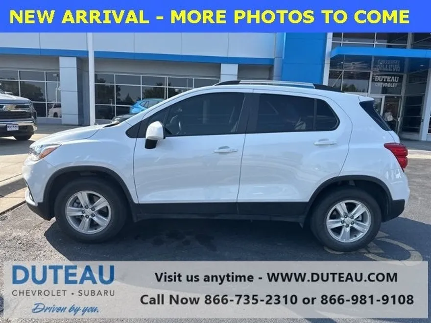 2022 Chevrolet Trax LT photo 1