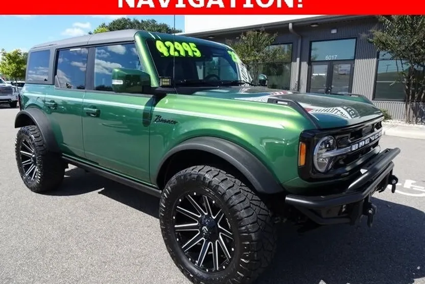 2023 Ford Bronco Outer Banks photo 1