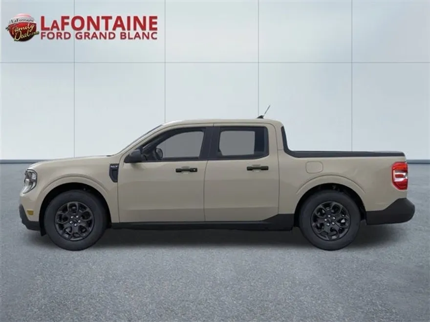 2025 Ford Maverick XLT photo 1