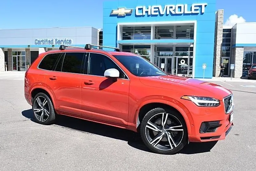 2016 Volvo XC90 T8 R-Design photo 1