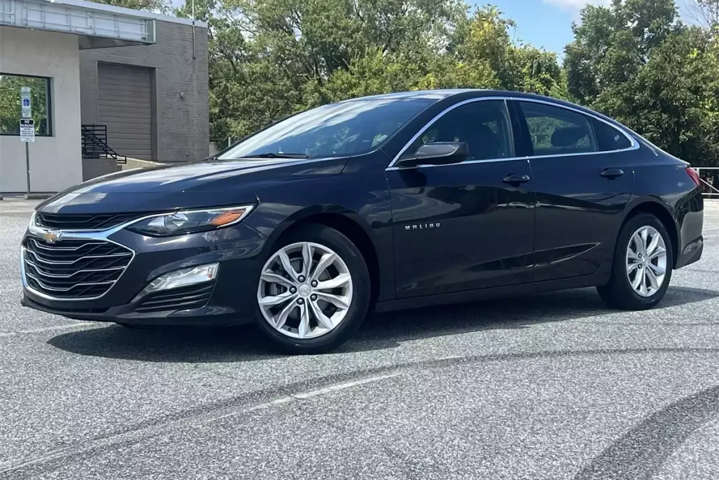 2023 Chevrolet Malibu 1LT photo 1