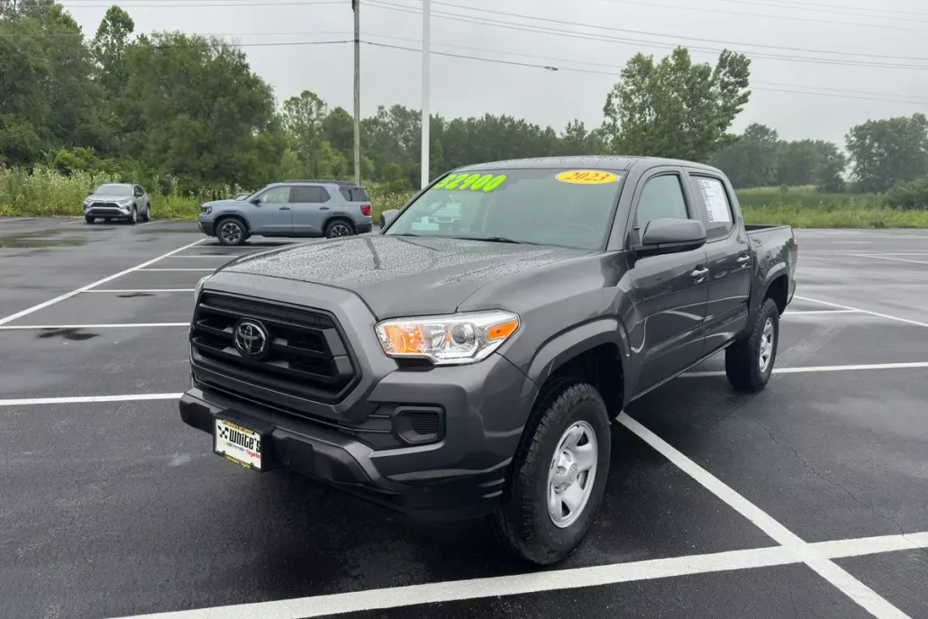 2023 Toyota Tacoma SR 4x4 Double Cab photo 1