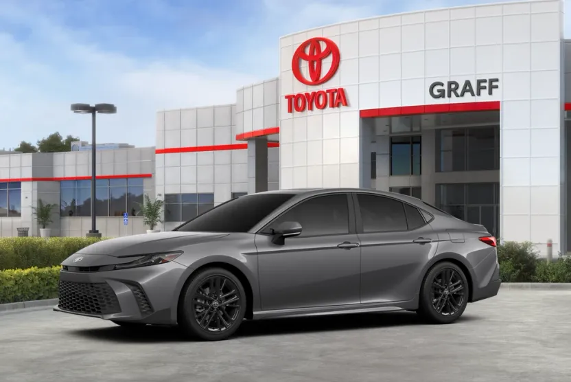 2026 Toyota Camry SE photo 1