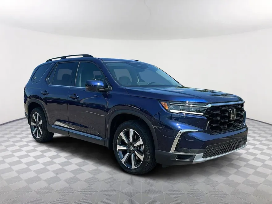 2025 Honda Pilot Touring photo 1