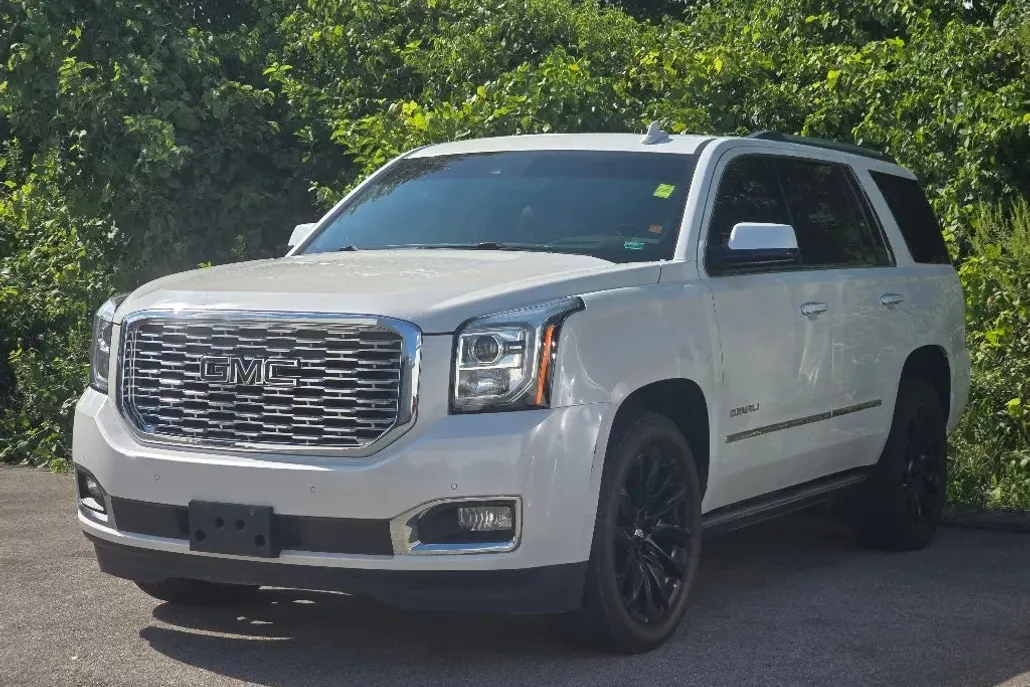 2017 Gmc Yukon Denali photo 1