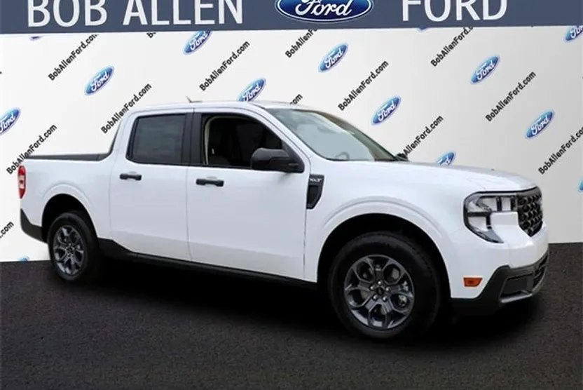 2025 Ford Maverick XLT photo 1