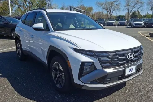 2025 Hyundai Tucson SEL photo 2