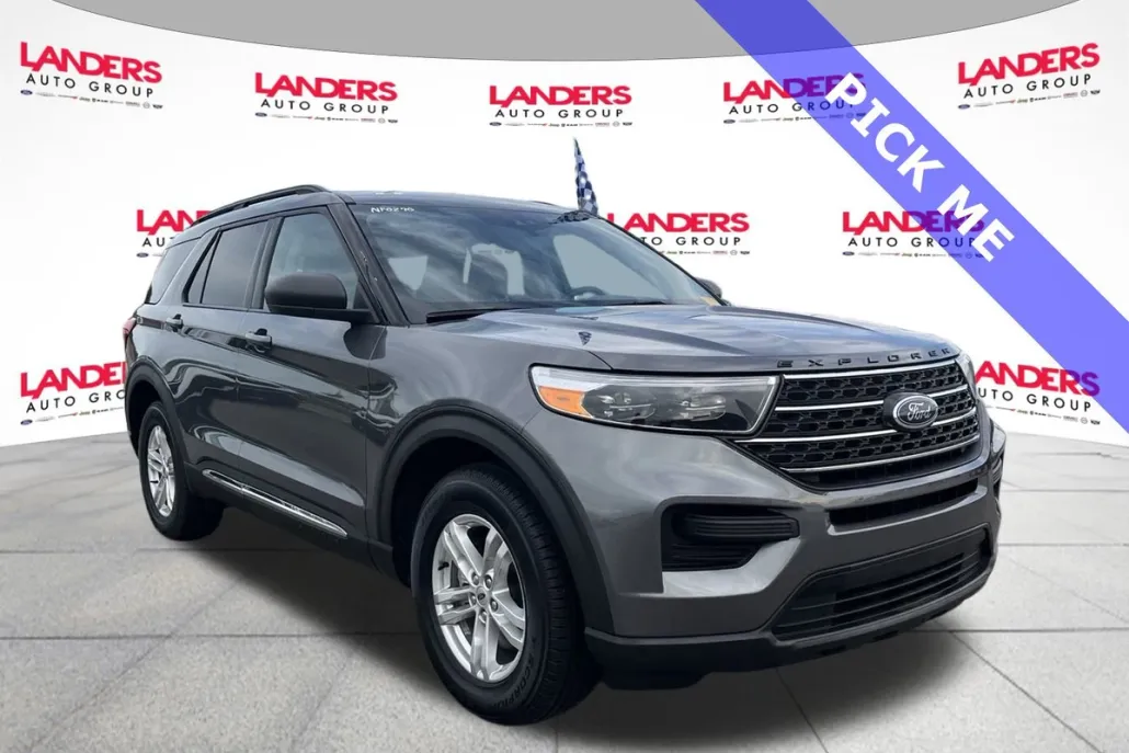 2022 Ford Explorer XLT photo 1