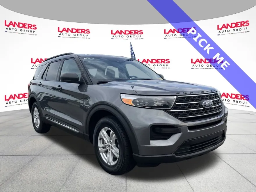 2022 Ford Explorer XLT photo 1