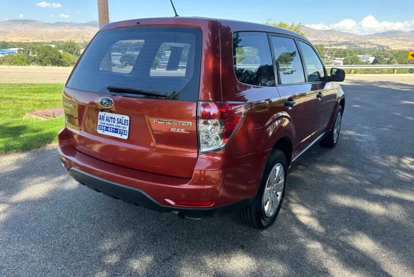 2010 Subaru Forester 2.5X photo 1