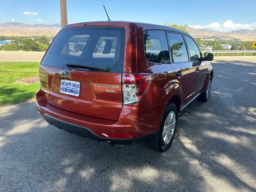 2010 Subaru Forester 2.5X photo 1