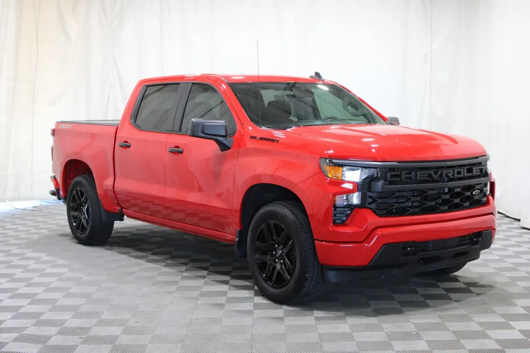 2024 Chevrolet Silverado 1500 Custom photo 1