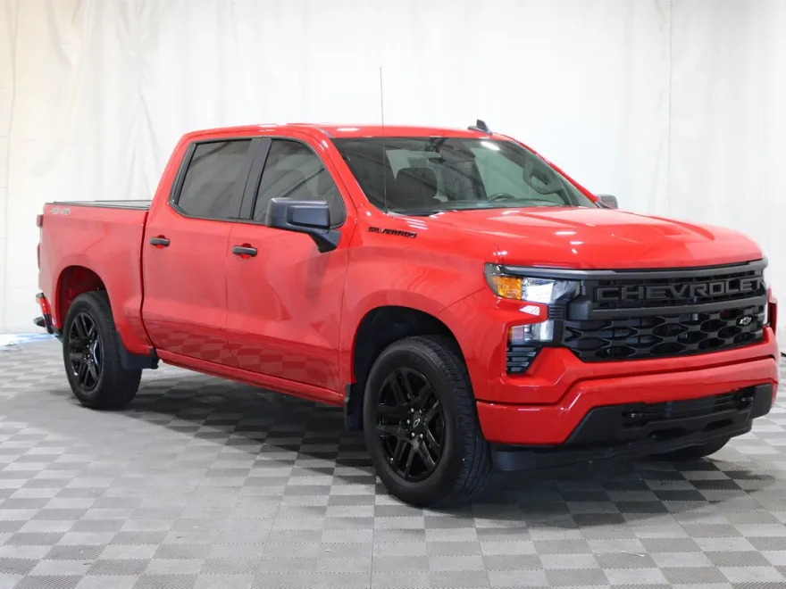 2024 Chevrolet Silverado 1500 Custom photo 1