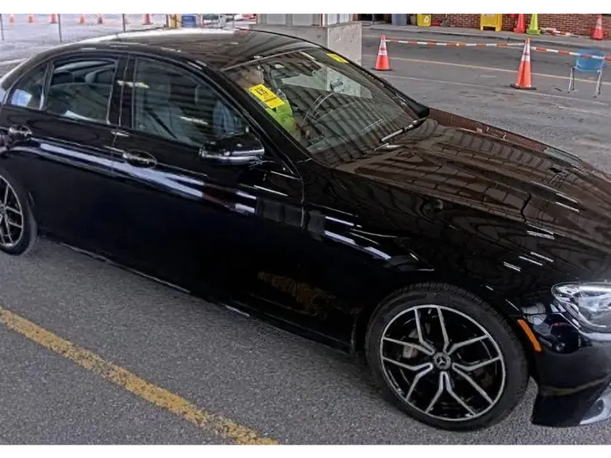 2022 Mercedes Benz E 350 4MATIC photo 1