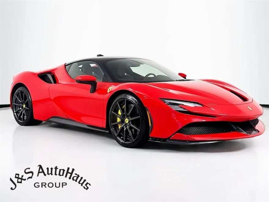 2023 Ferrari SF90 Stradale Base photo 1