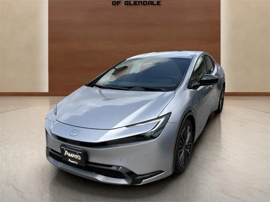 2024 Toyota Prius XLE photo 1