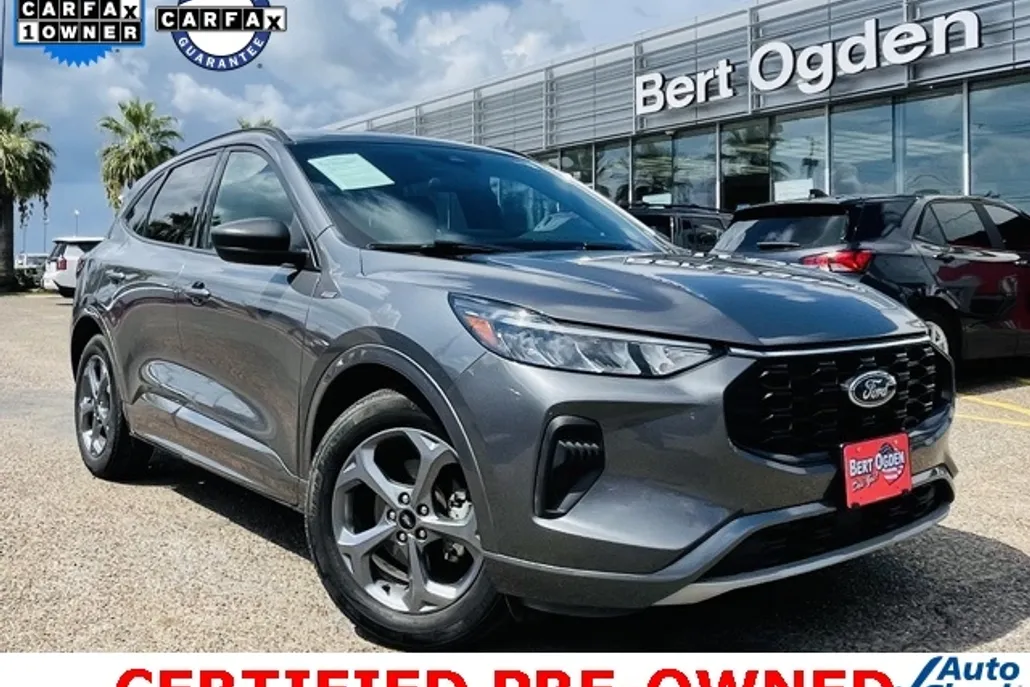 2023 Ford Escape ST-Line photo 1