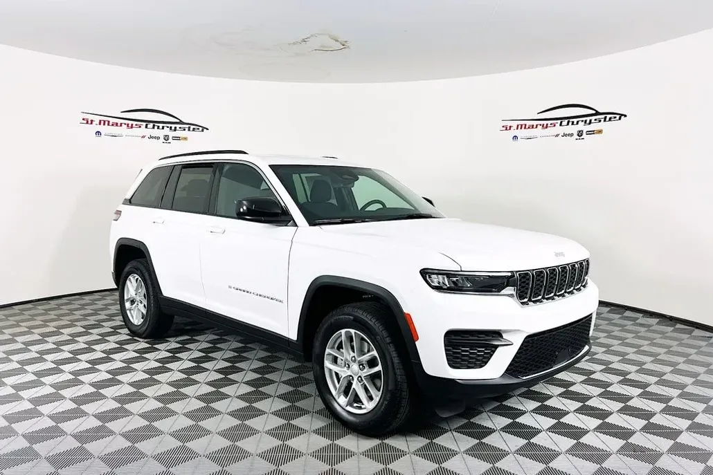 2025 Jeep Grand Cherokee Laredo X photo 1