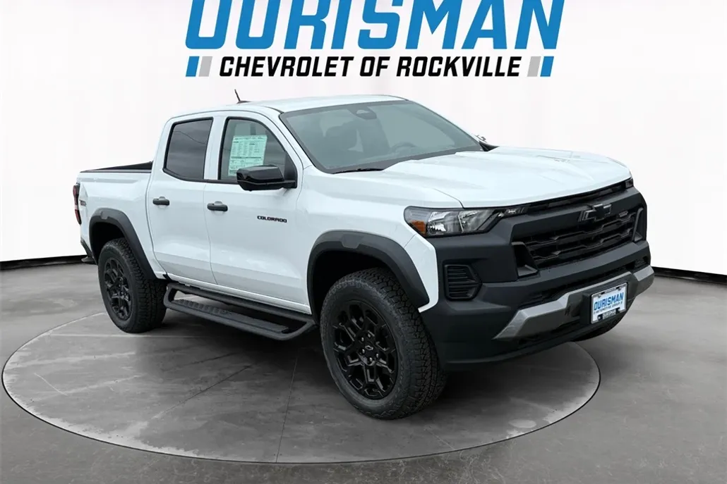 2026 Chevrolet Colorado Trail Boss photo 1