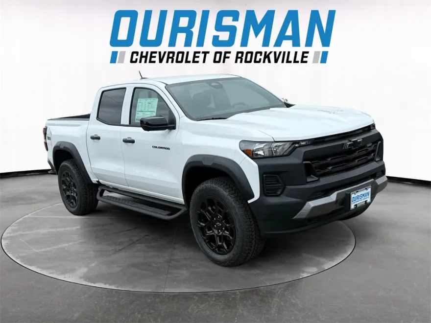 2026 Chevrolet Colorado Trail Boss photo 1