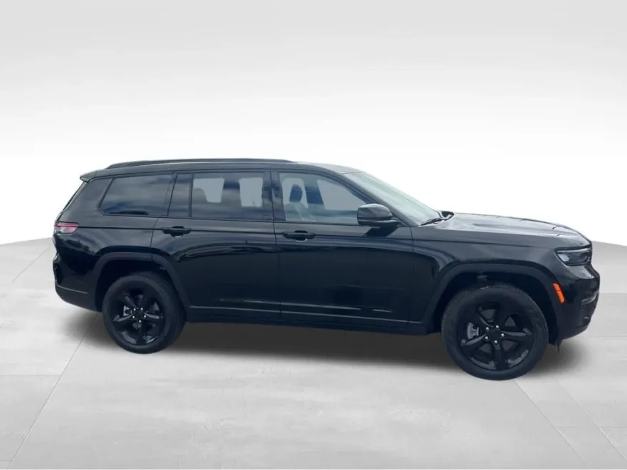 2025 Jeep Grand Cherokee Limited photo 1