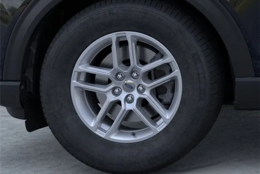 2025 Ford Explorer photo 1