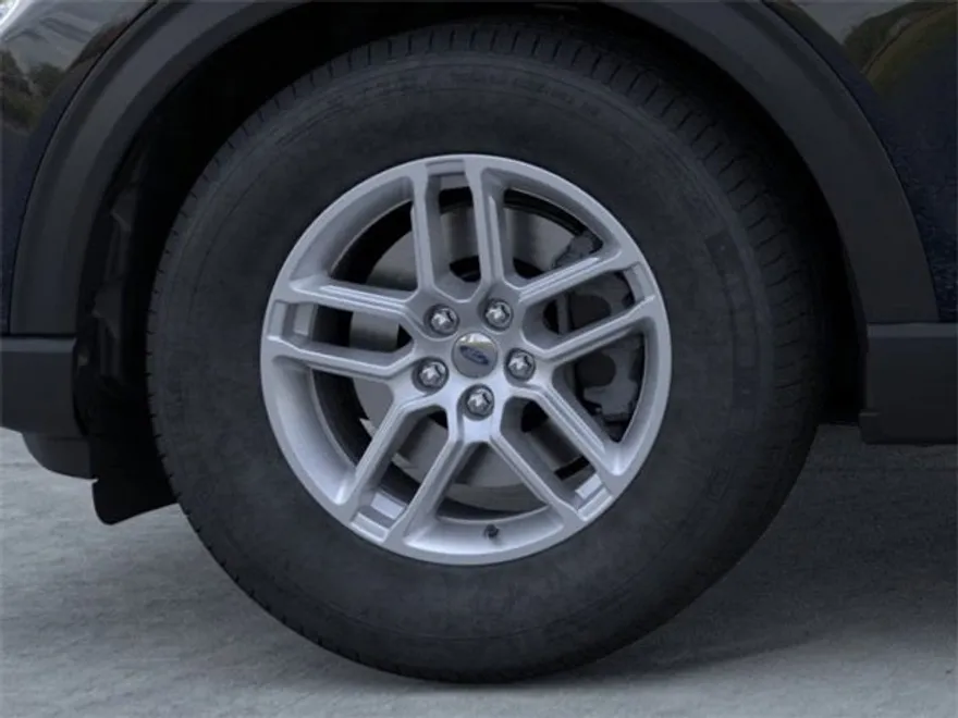 2025 Ford Explorer photo 1