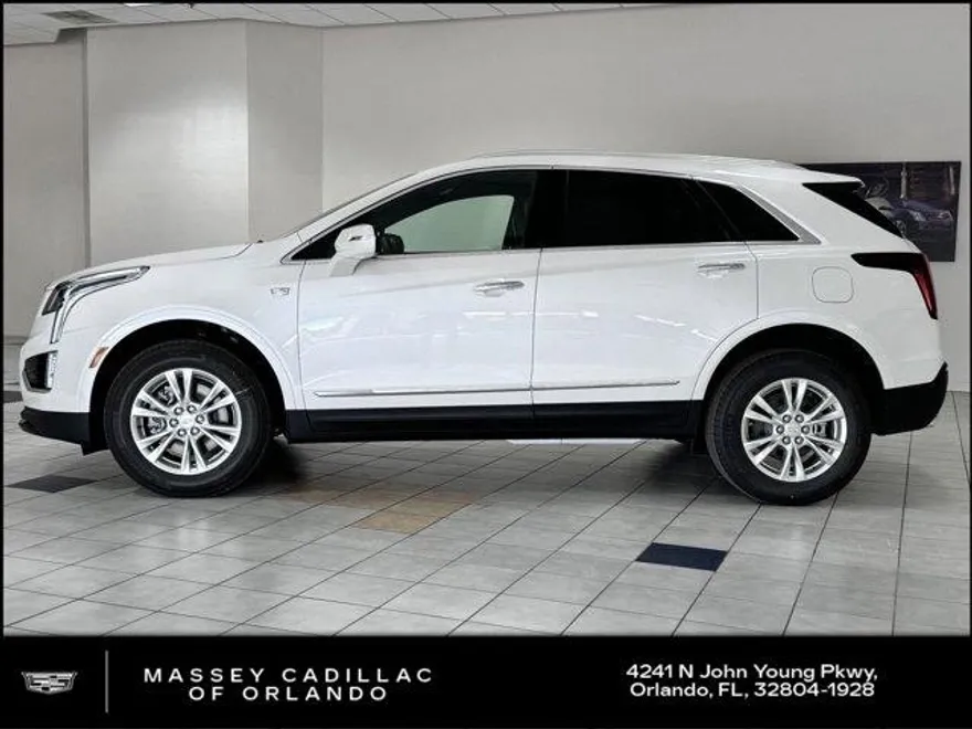 2025 Cadillac XT5 Luxury photo 1