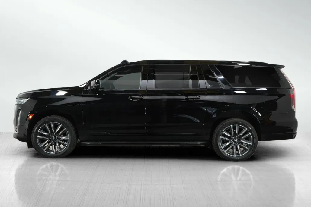 2023 Cadillac Escalade ESV Sport photo 1