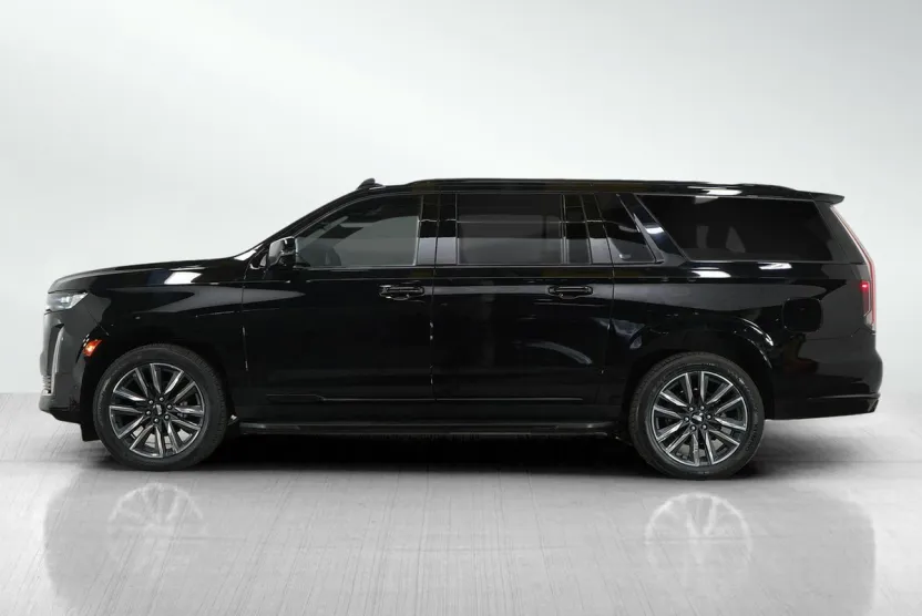 2023 Cadillac Escalade ESV Sport photo 1