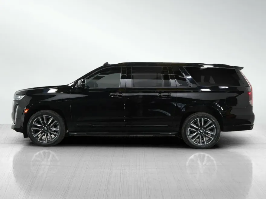 2023 Cadillac Escalade ESV Sport photo 1