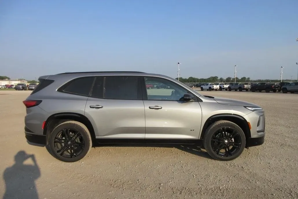 2026 Buick Enclave Sport Touring photo 1
