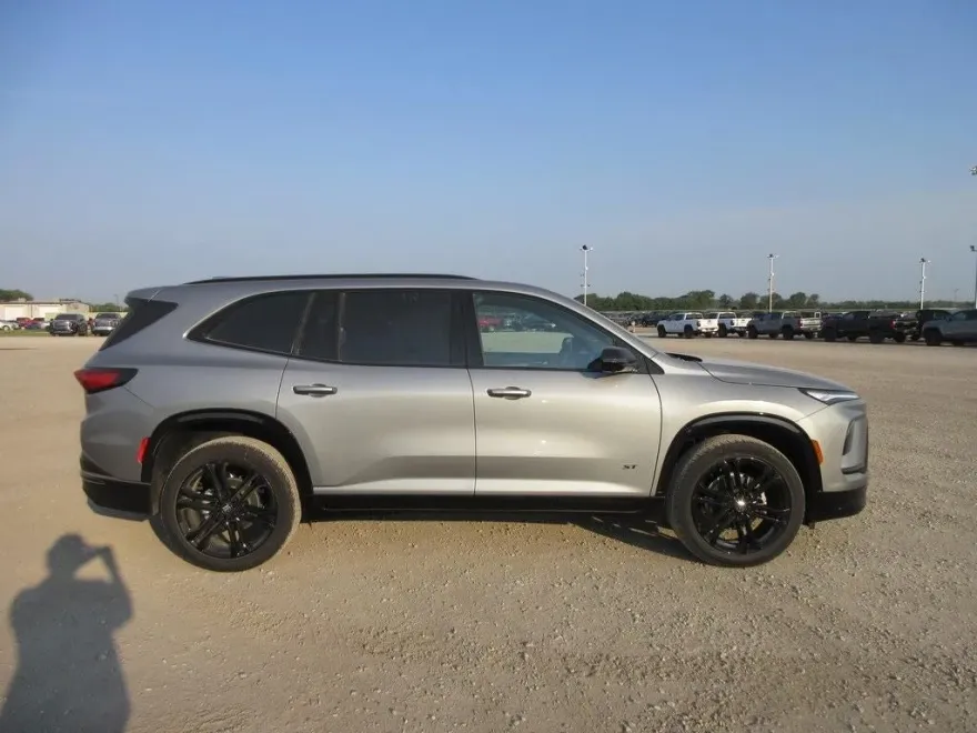 2026 Buick Enclave Sport Touring photo 1