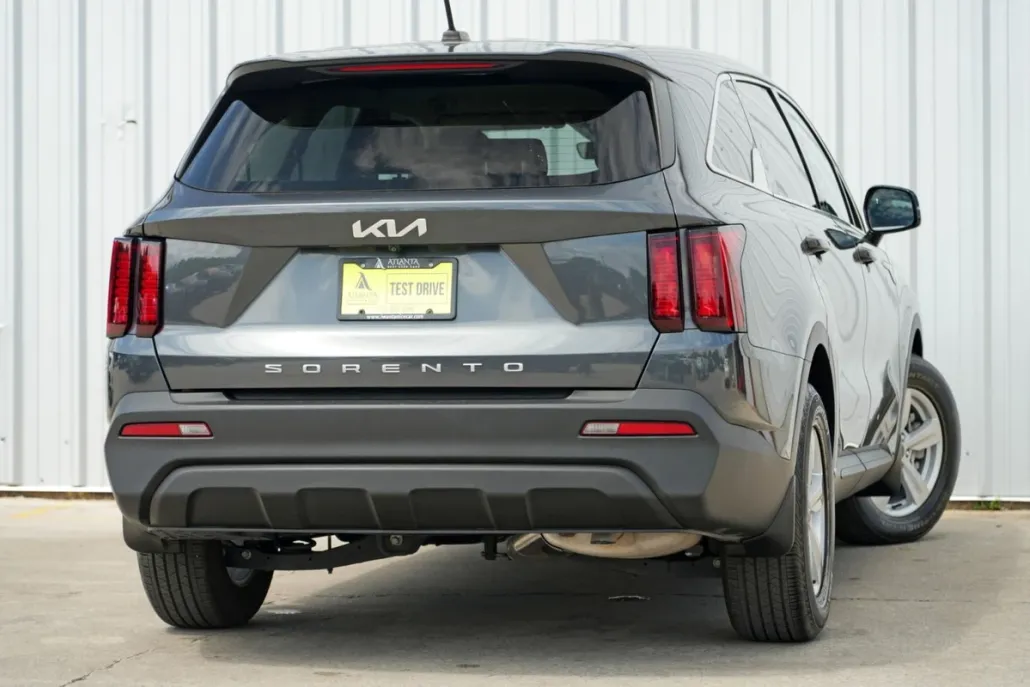 2022 Kia Sorento LX photo 1
