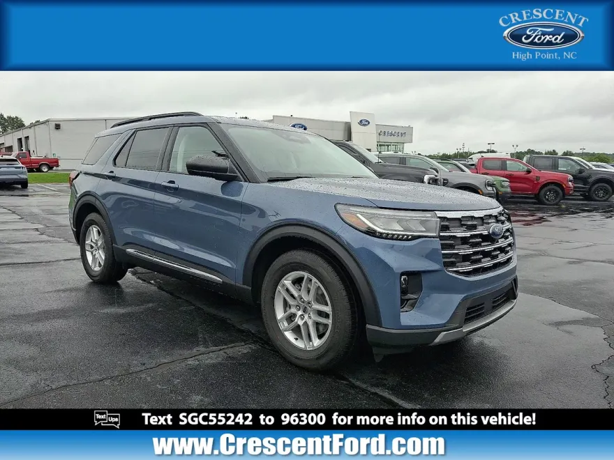 2025 Ford Explorer photo 1