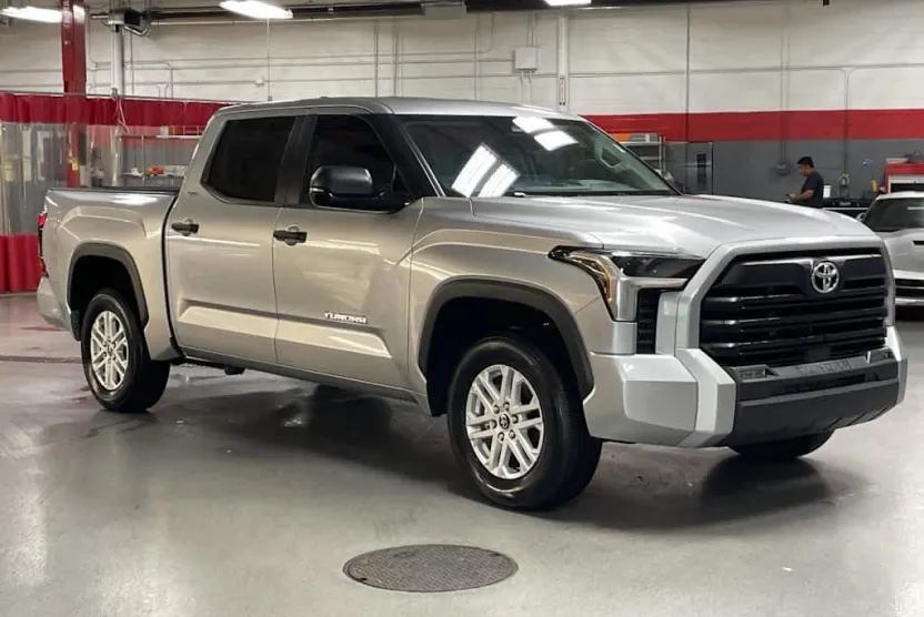 2024 Toyota Tundra SR5 photo 1