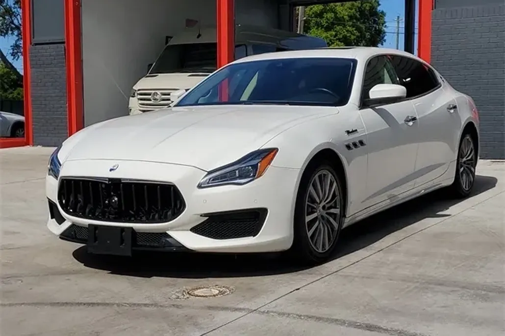 2022 Maserati Quattroporte Modena photo 1