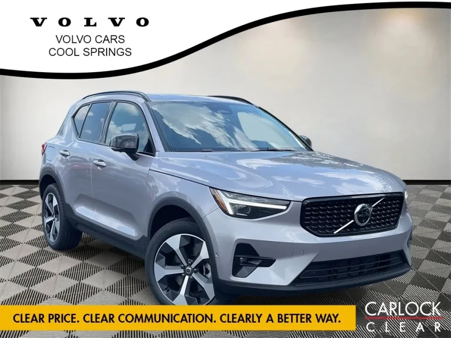 2026 Volvo XC40 Plus photo 1