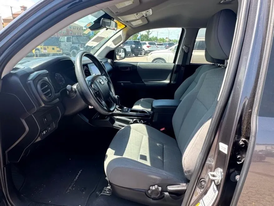 2021 Toyota Tacoma SR5 Double Cab photo 10