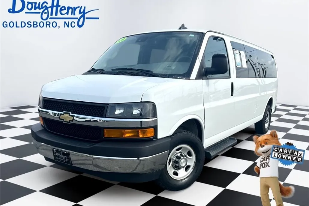 2020 Chevrolet Express Passenger 3500 photo 1