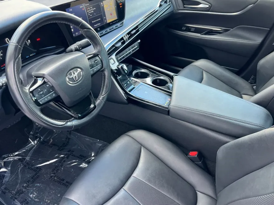 2022 Toyota Mirai XLE photo 1