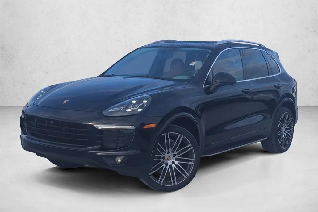 2016 Porsche Cayenne photo 1
