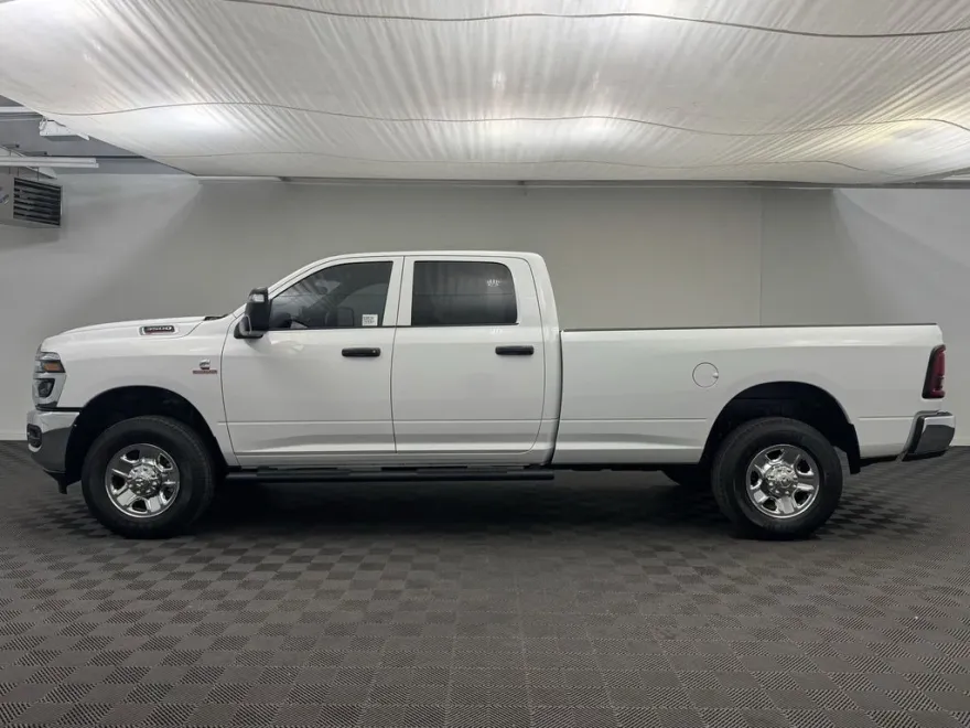 2025 Ram 3500 Tradesman photo 1
