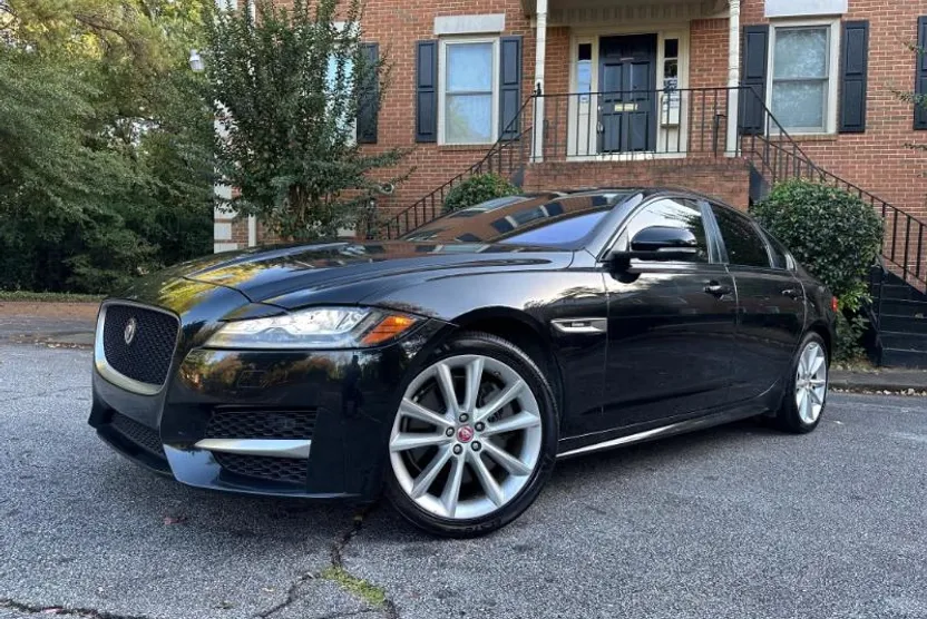 2016 Jaguar XF 35t R-Sport photo 1
