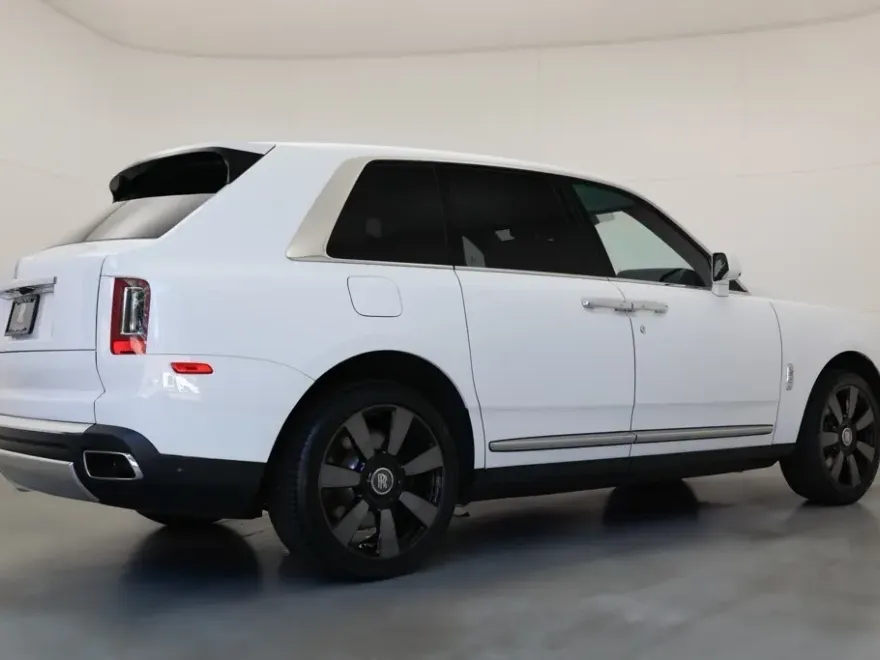 2023 Rolls Royce Cullinan RR31 photo 1