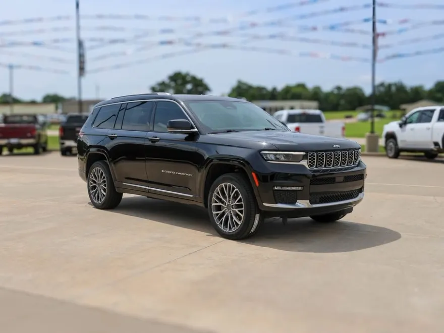 2021 Jeep Grand Cherokee L Summit photo 1