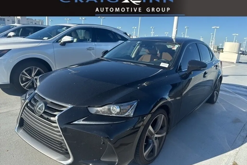 2020 Lexus IS 300 photo 1